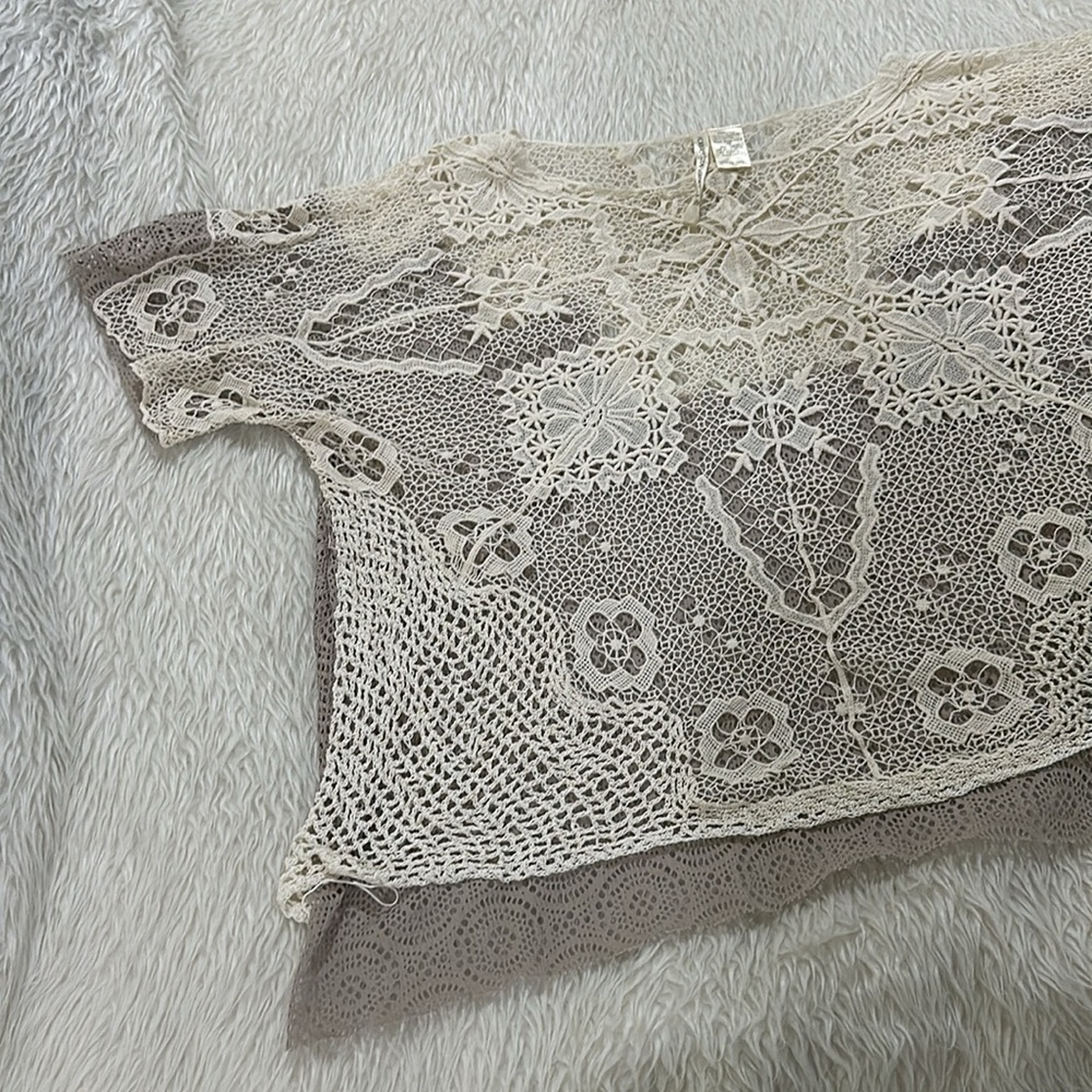 Forgotten grace lace crochet floral cover up size small/ medium